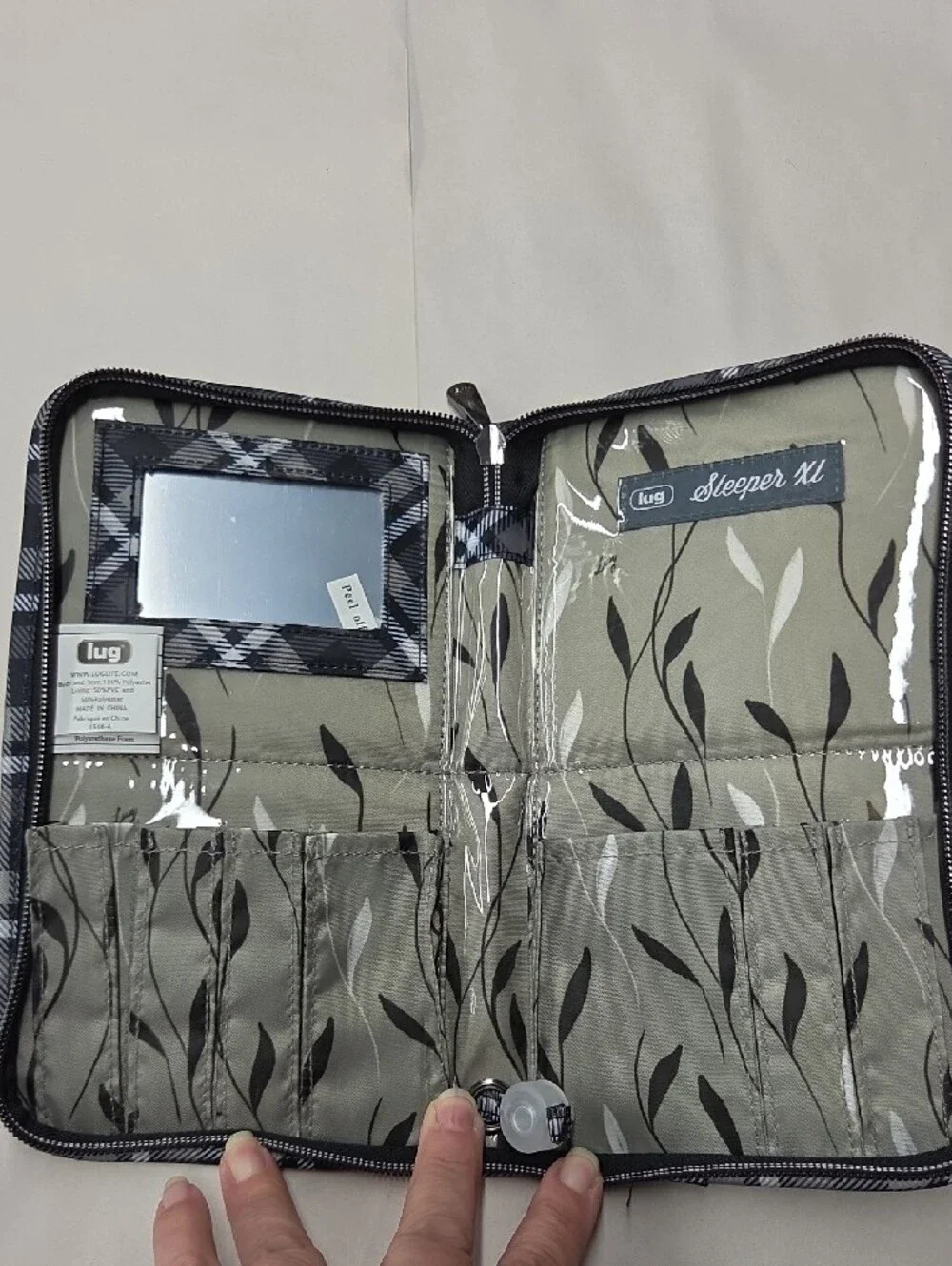 lug Black and White Quilted Plaid Sleeper XL Brush Holder